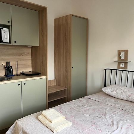 Olive Centre Apartment Skopje Exteriör bild