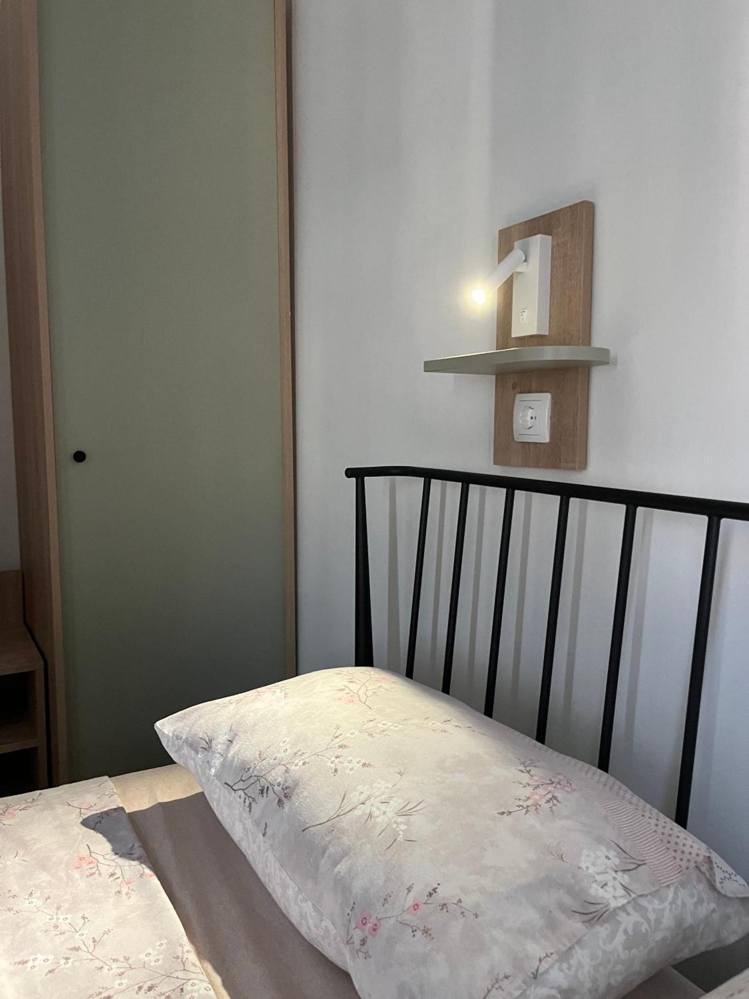 Olive Centre Apartment Skopje Exteriör bild