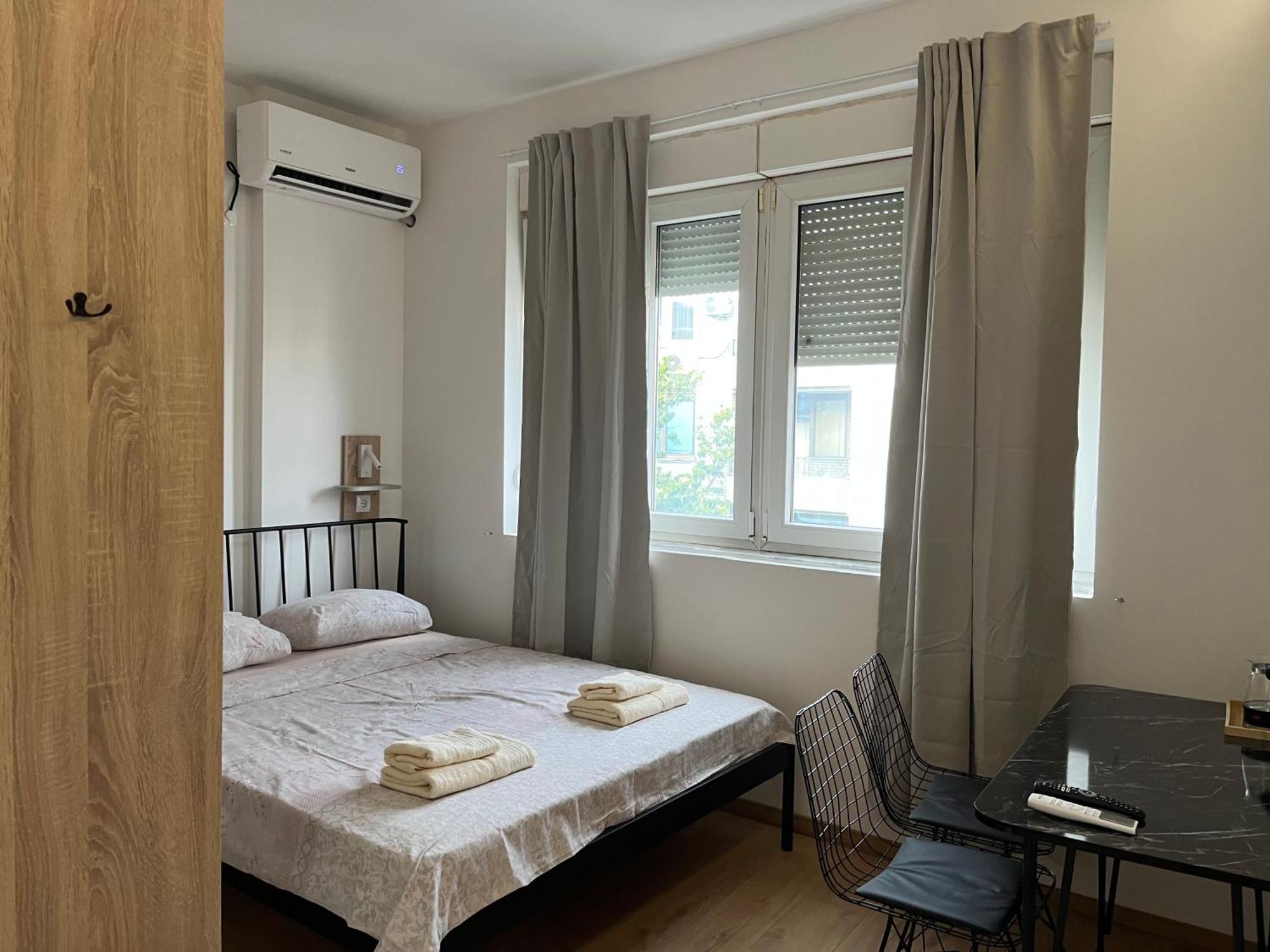 Olive Centre Apartment Skopje Exteriör bild